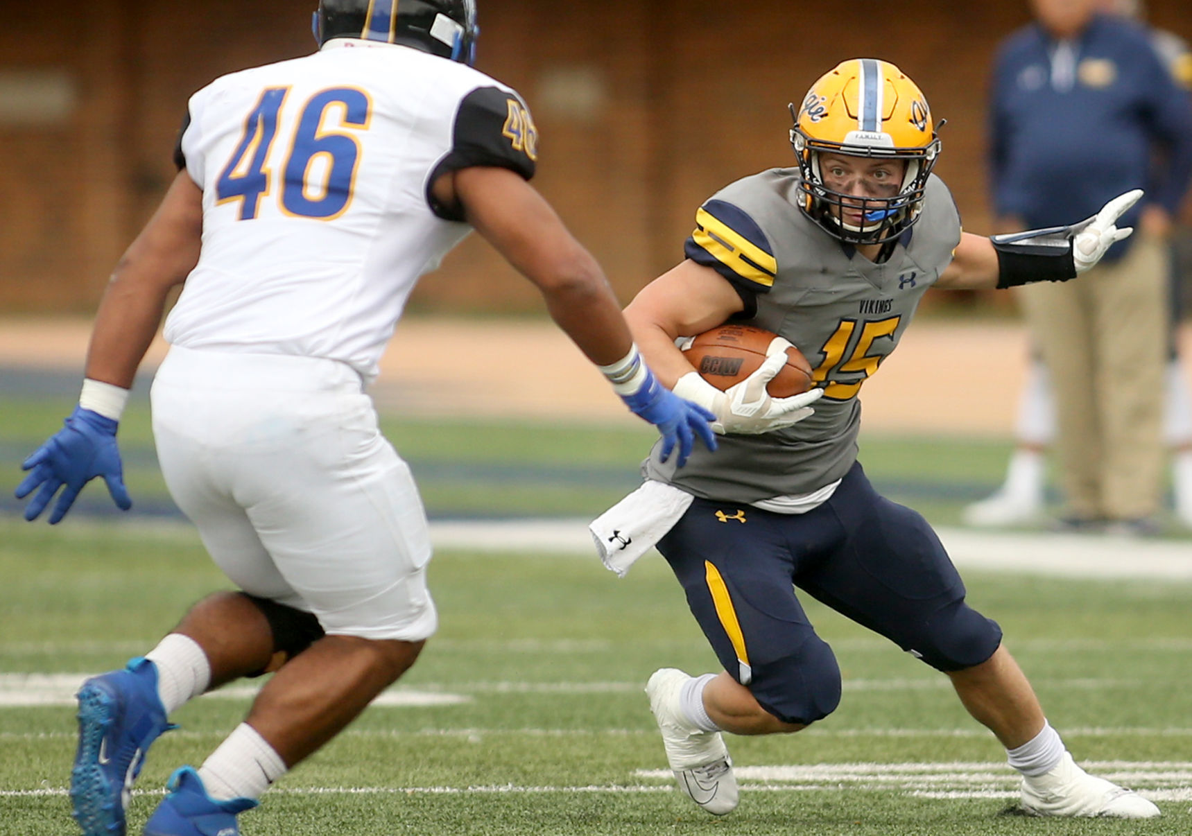 101919-mda-spt-augie-football-016